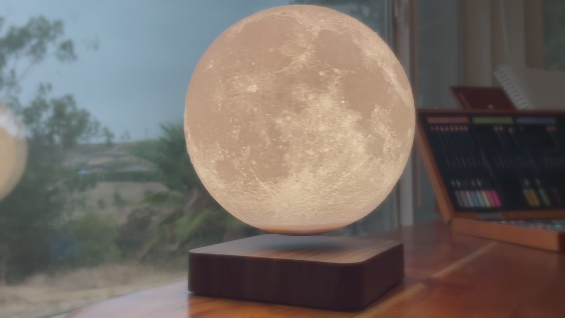 Magnetic deals moon lamp