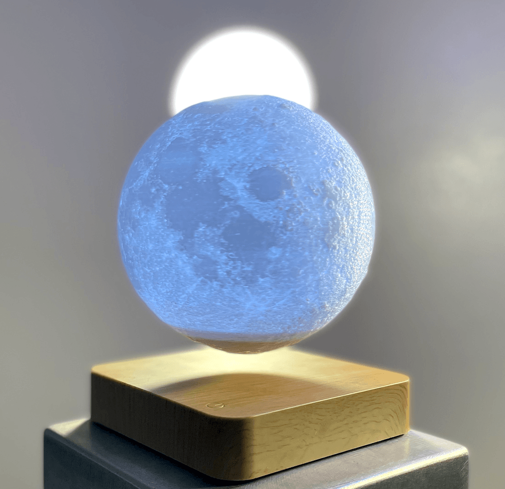 The Levitating Moon™ Lamp - 5.5 inch / 14 cm diameter - Levitating Moon